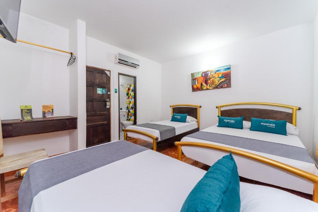 Ayenda 1305 Retro - Cuadruple - 11