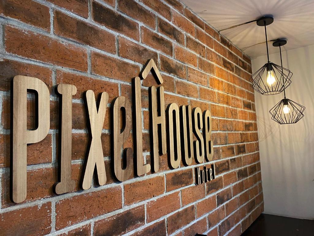 Ayenda 1224 Pixel House 10