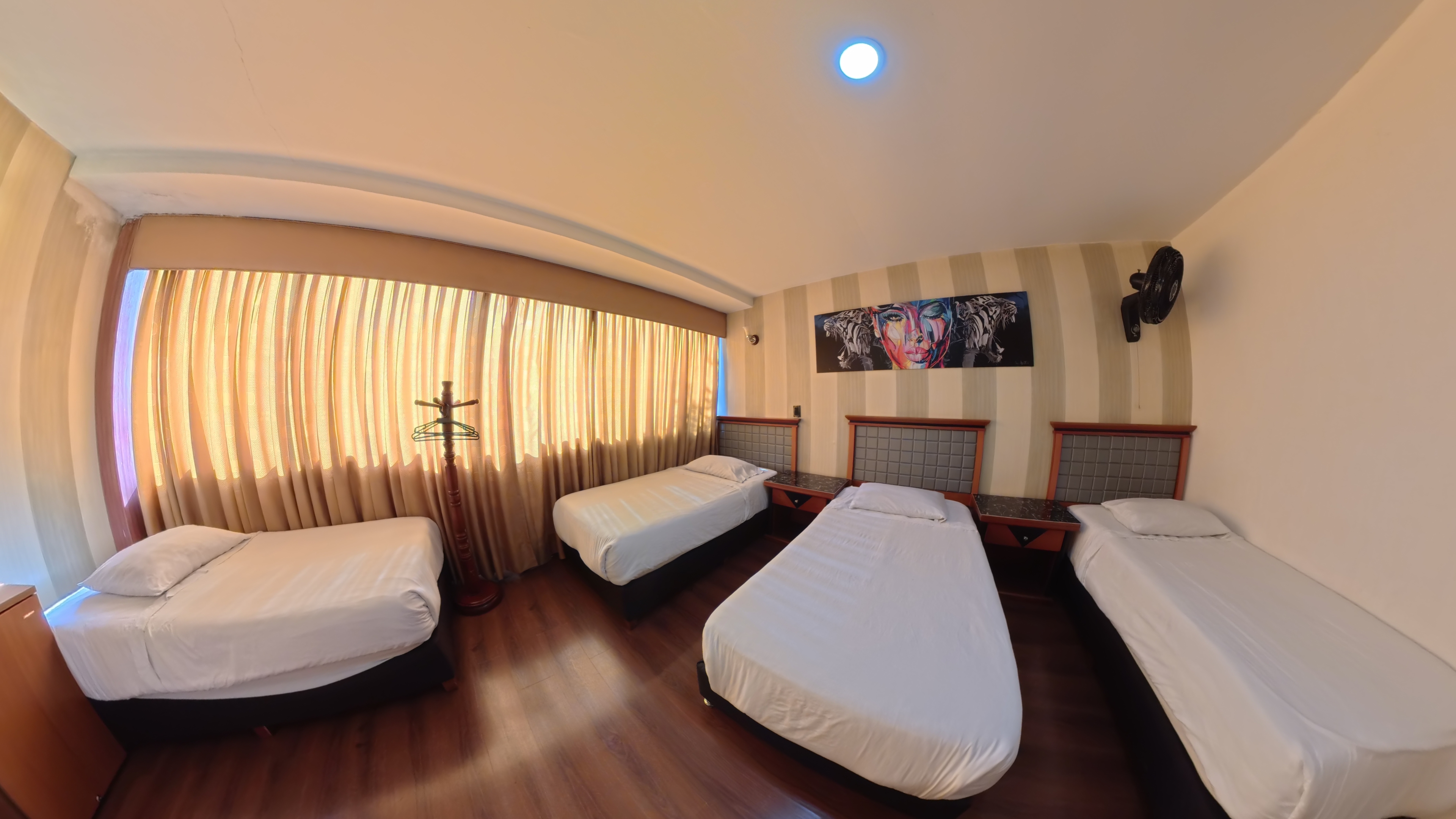 HOTEL IMPERIO REAL 40