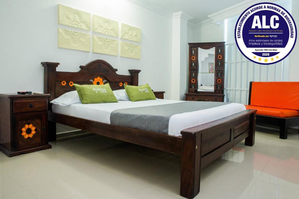 Ayenda 1315 Candiac 26