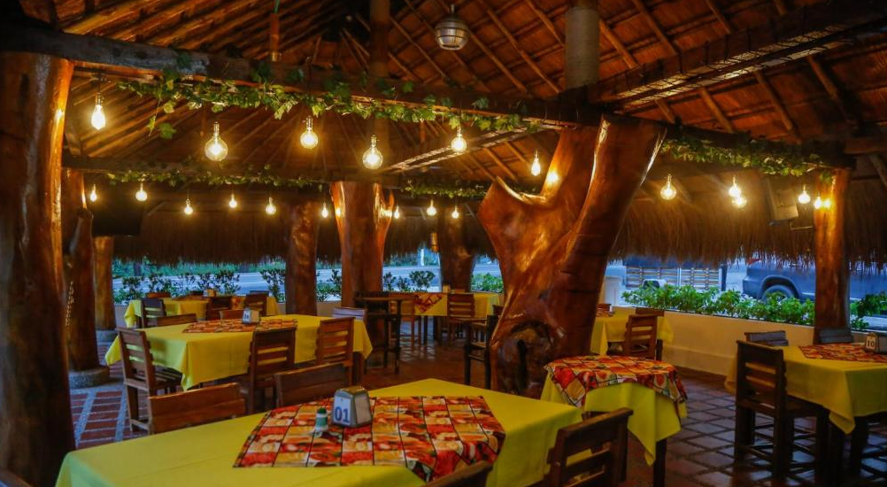 hotel y restaurante el mesón del gitano 11