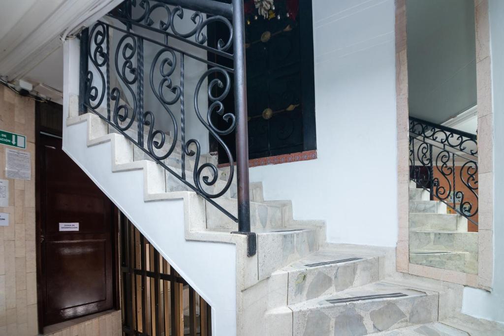 Ayenda Calypso 1142 18