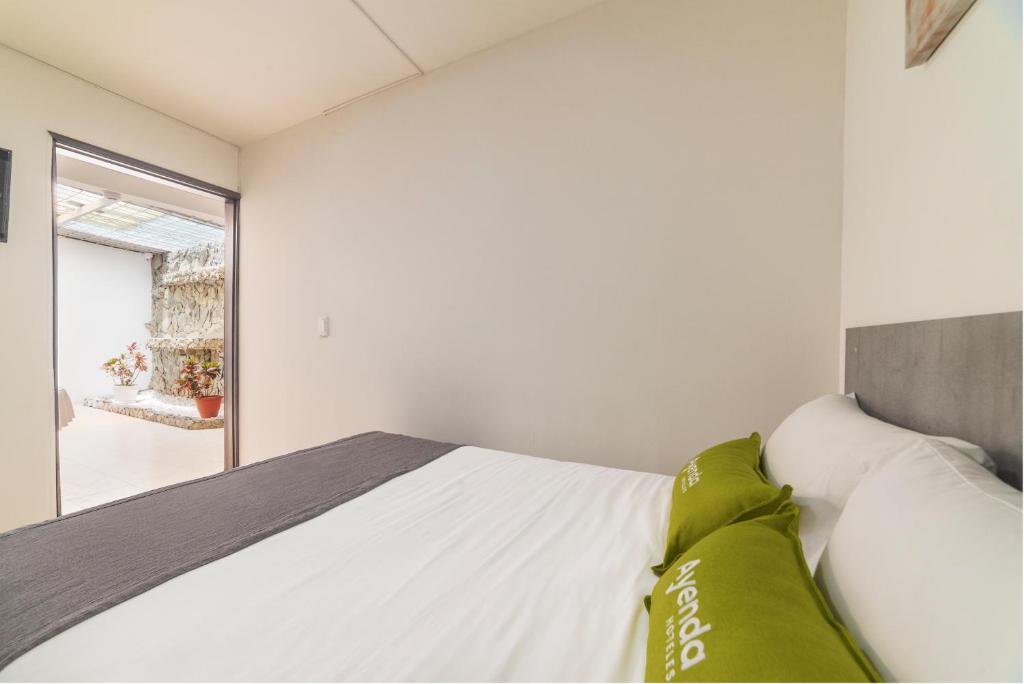 Ayenda 1055 Agora INN Corferias 7