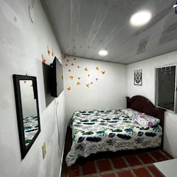 Hostel Urban City - Habitacion doble matrimonial y baño compartido - 0