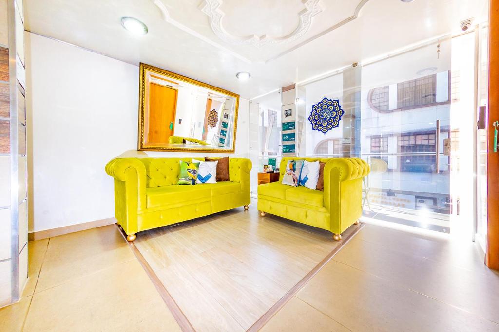 Ayenda Golden Empresarial 25