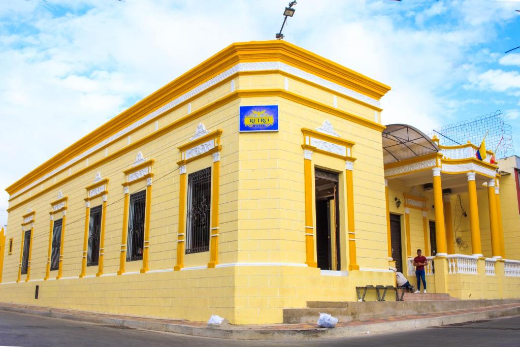 Ayenda 1305 Retro 35