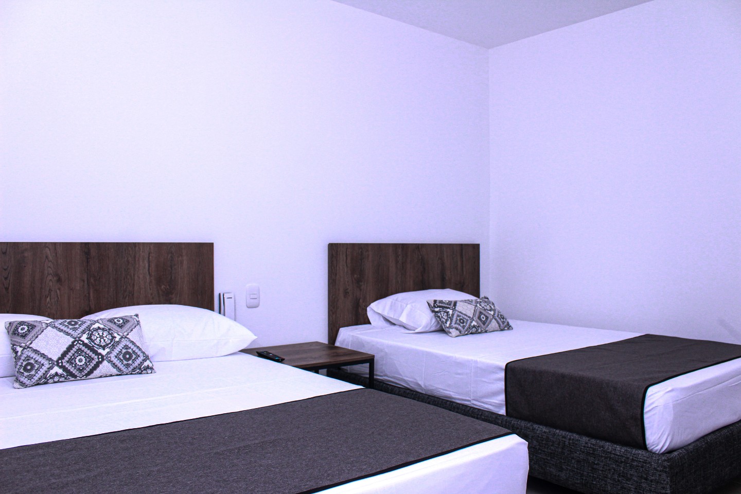 Ayenda Hotel MM - Cuádruple Estándar - 8