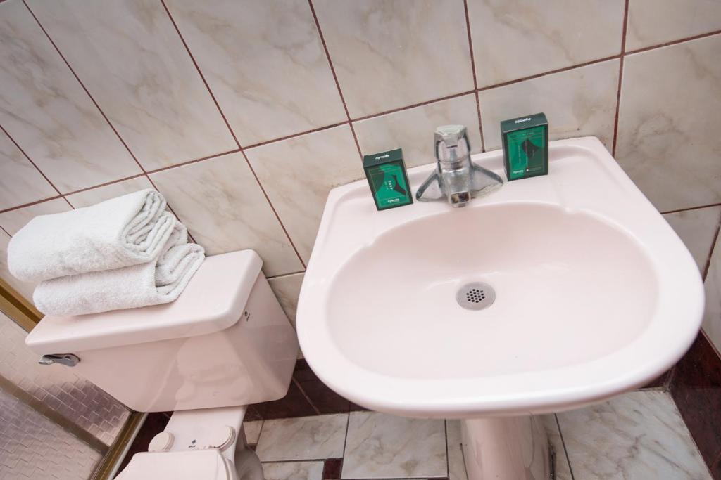 Ayenda Casa Escondida San Cristóbal Premium - Triple Estandar - 16