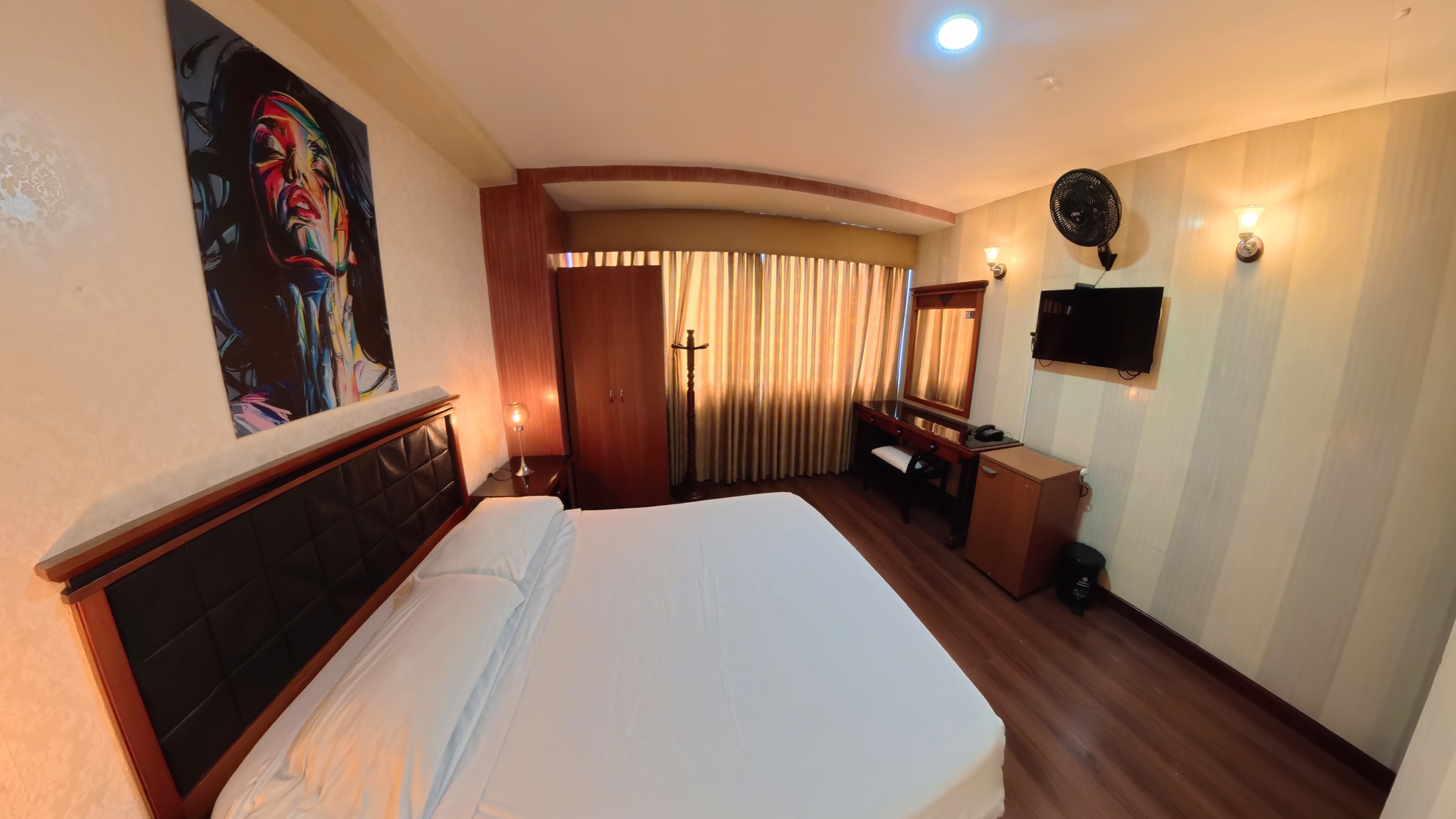 HOTEL IMPERIO REAL 5