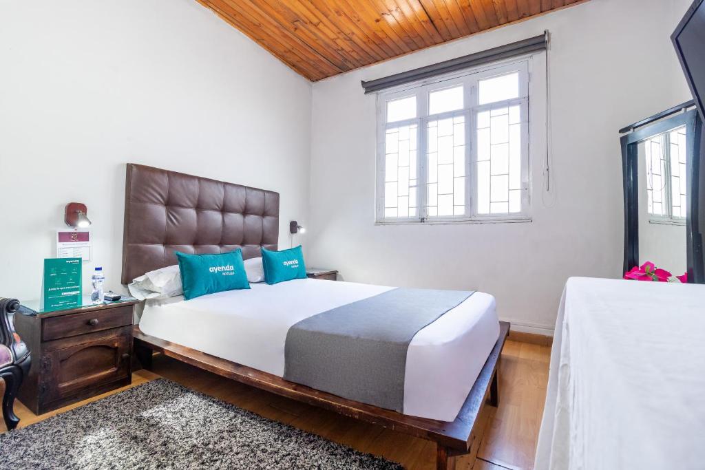 Ayenda Eloina - Doble Estandar - 10