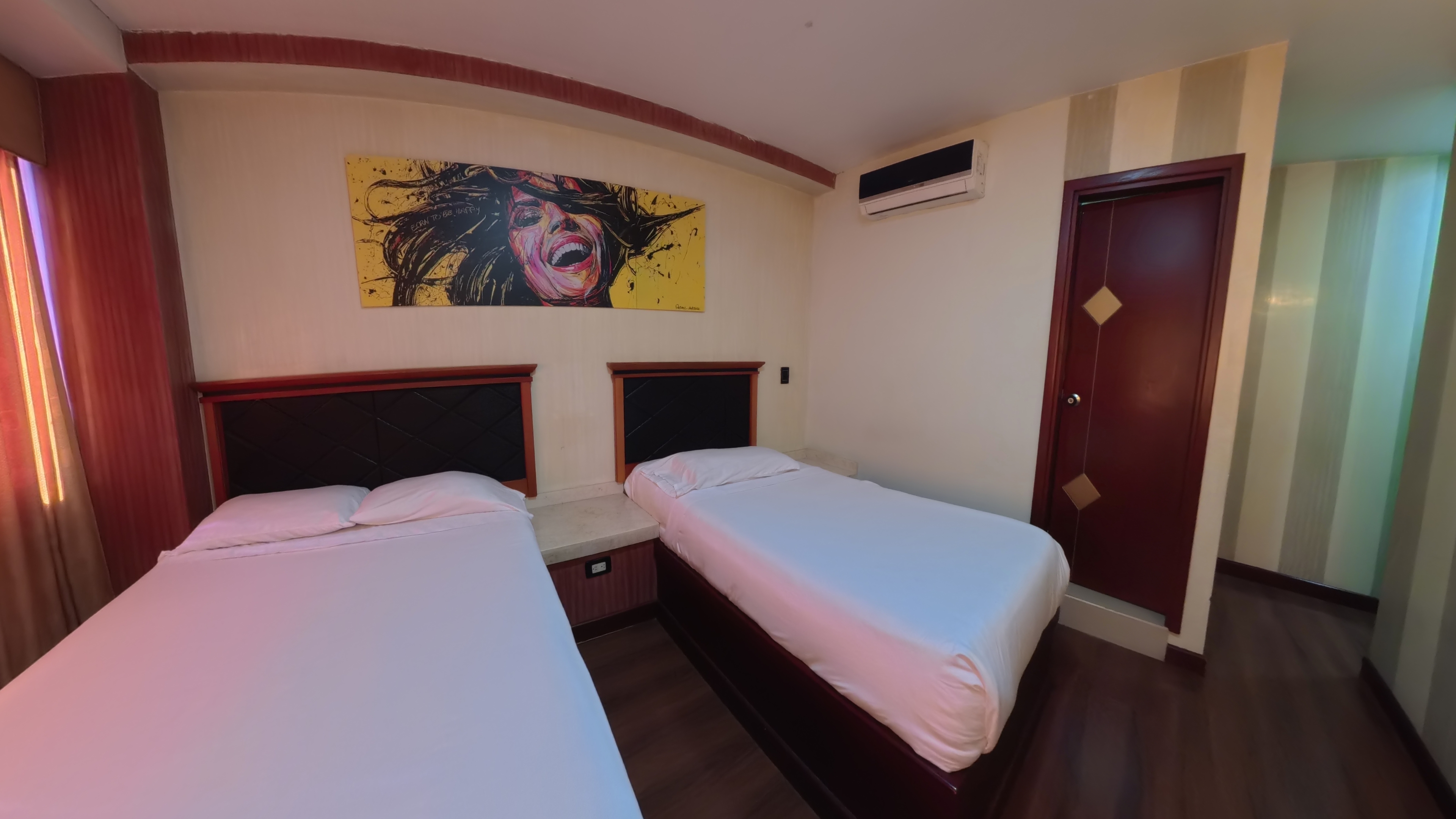 HOTEL IMPERIO REAL 53