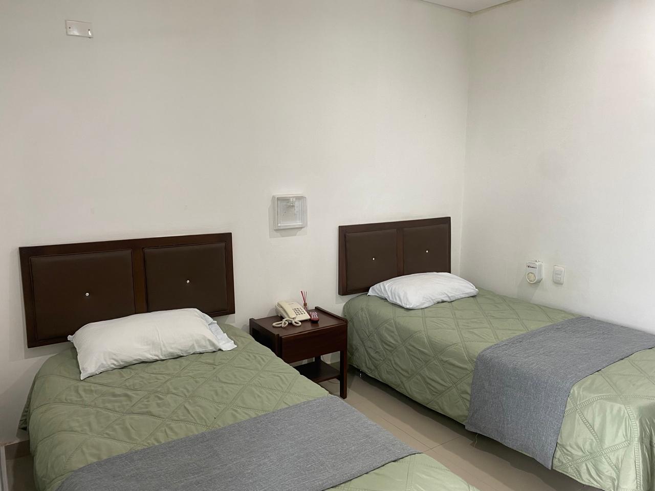 LHM HOTEL - TWIN  - 1