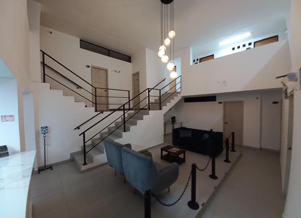 Hotel Colombia Avenida - Recepción - 36