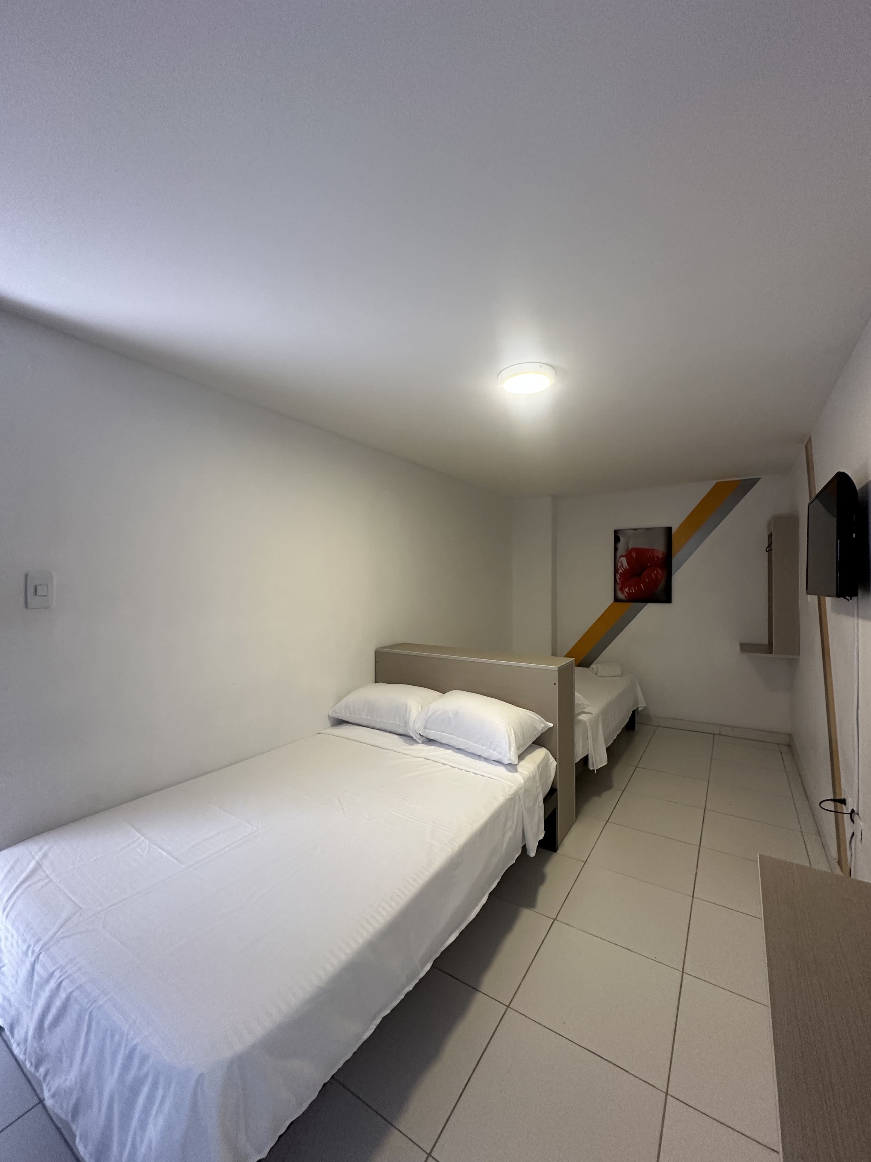 HOTEL CALIFORNIA BLUE  - Twin  - 1