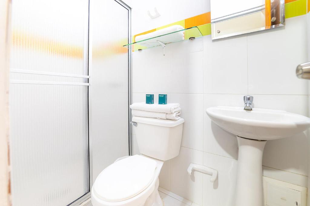 Ayenda Zhena - Baño - 24