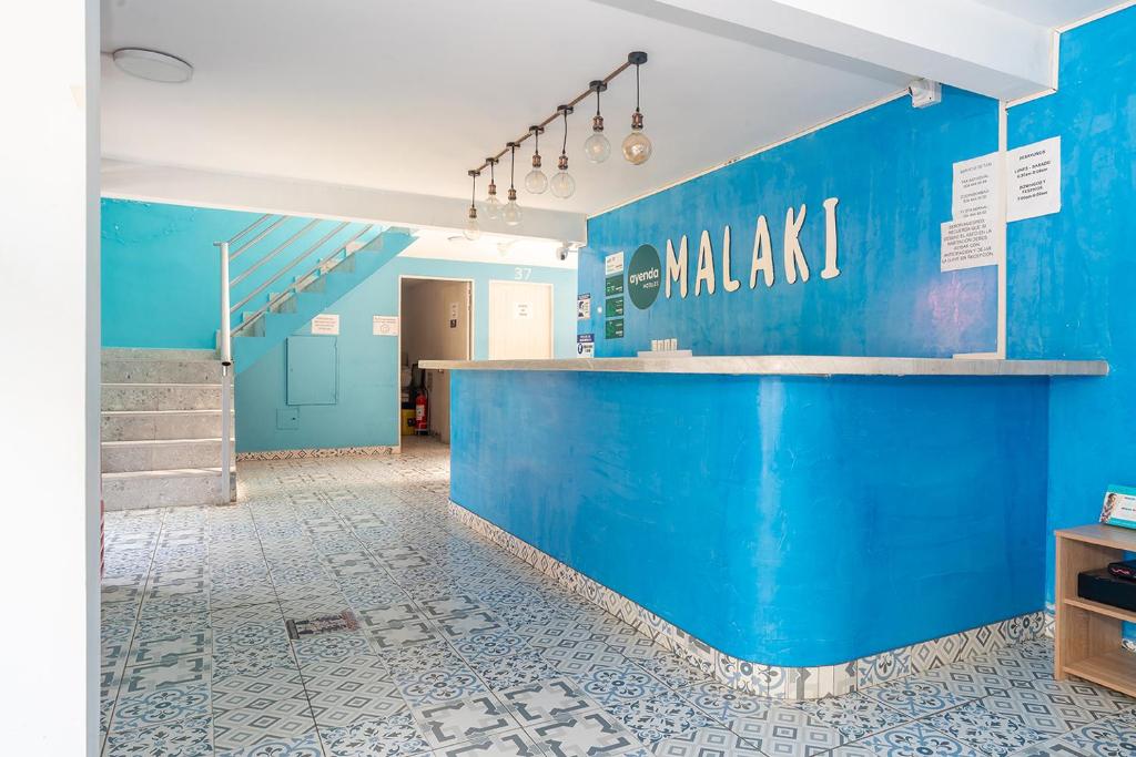 Ayenda Malaki 4