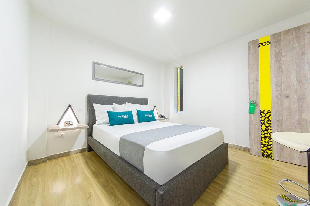 Ayenda Bee Hotel - Doble Estandar  - 1