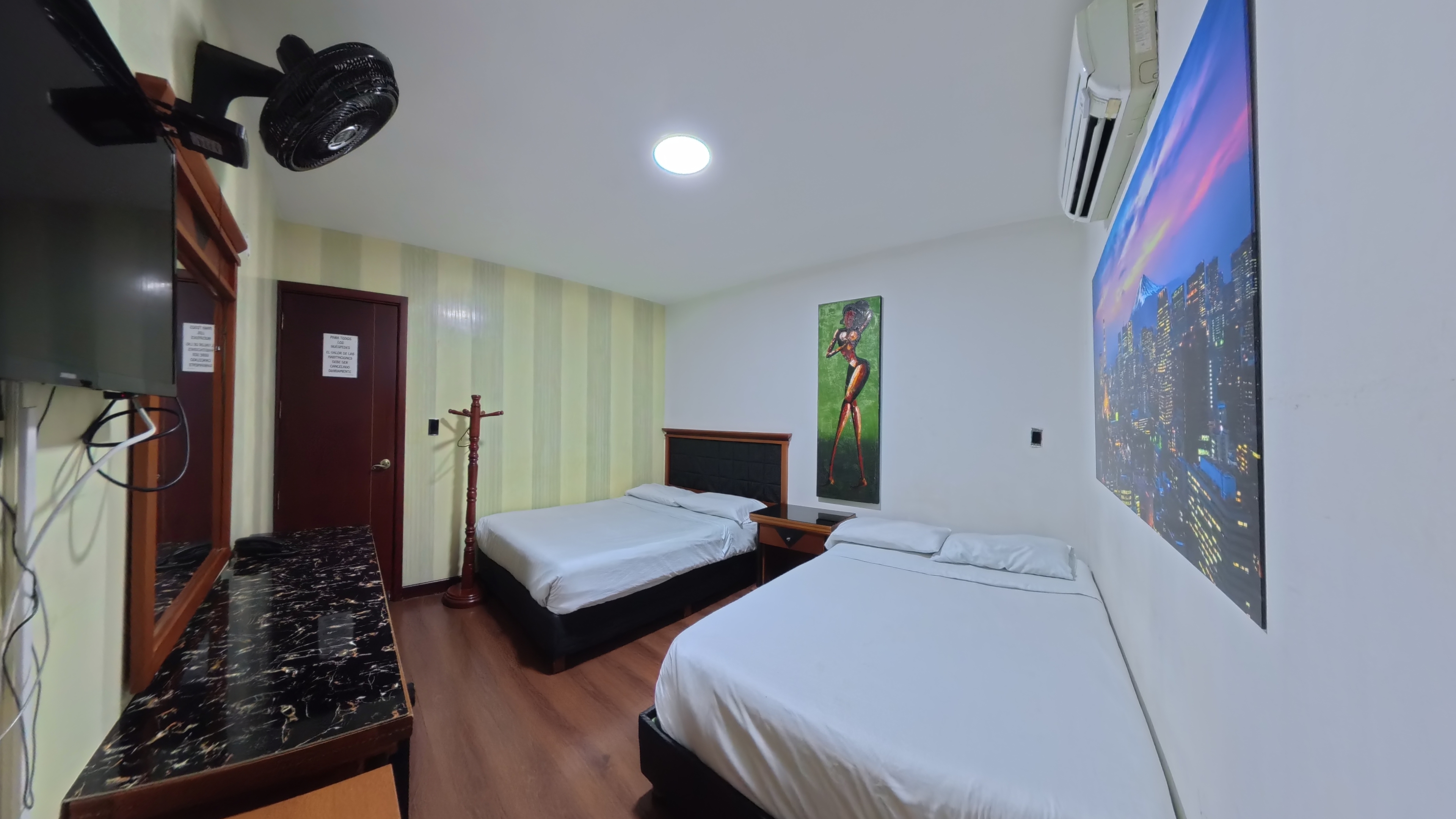 HOTEL IMPERIO REAL 29