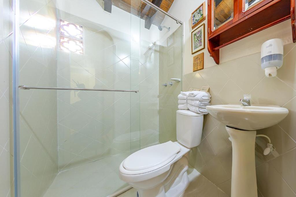 Ayenda Llanogrande Inn - Triple Estandar - 4