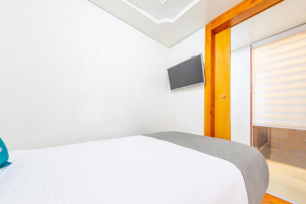 Ayenda Golden Empresarial 12