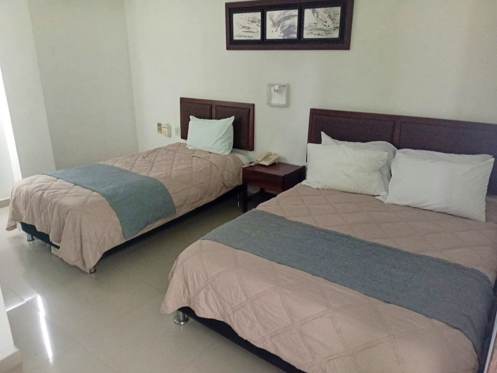 LHM HOTEL - TRIPLE  - 10