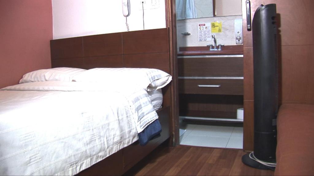 Hotel Apartasuite Normandia - Habitación Estandar - 5